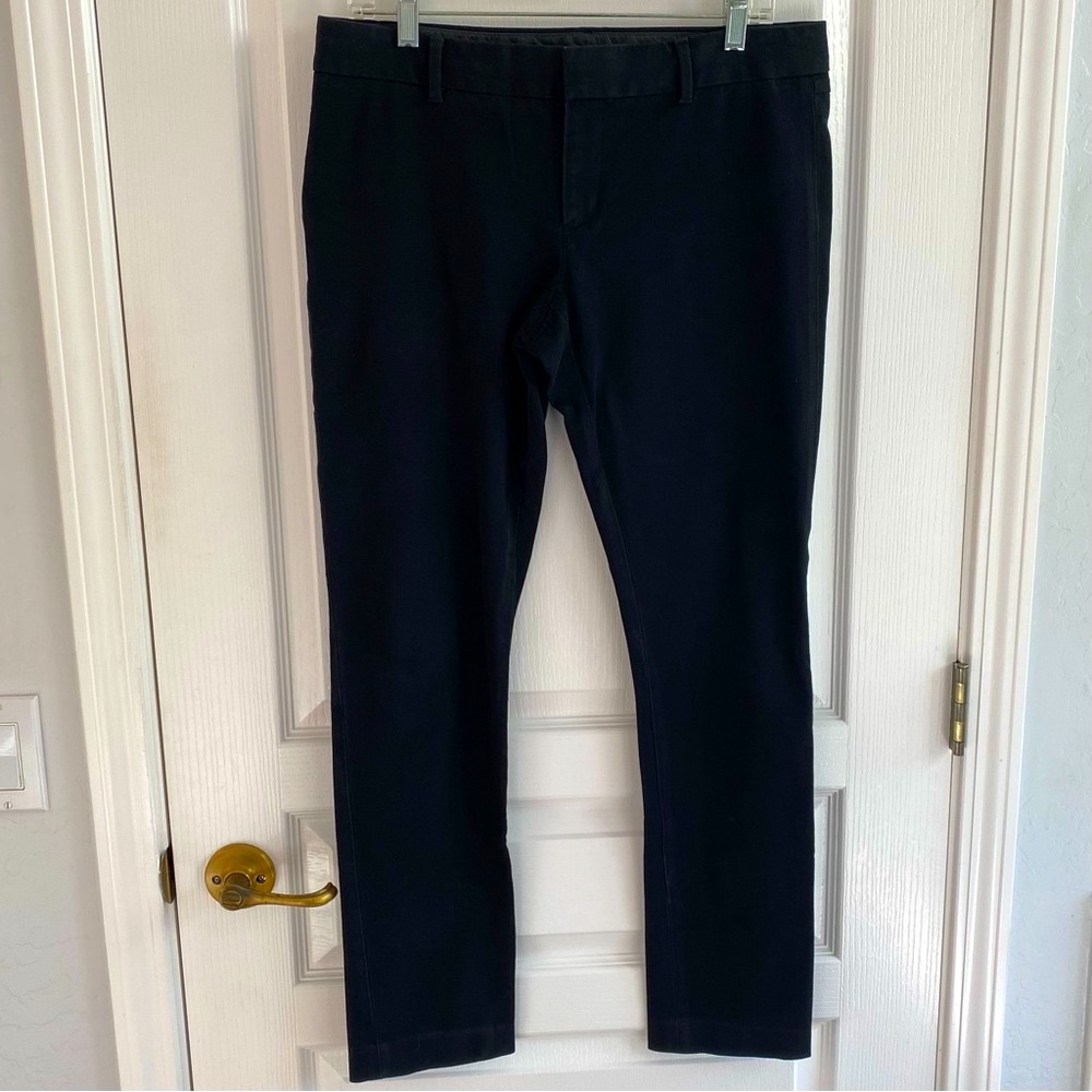 Gap Pants “Really Skinny” Black, Straight, Two-Way Stretch Size 10
